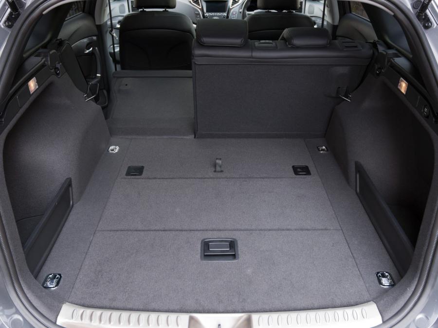  Hyundai i40 Station Wagon CRDi 2011 года  (UK) (фото 136 из 146)